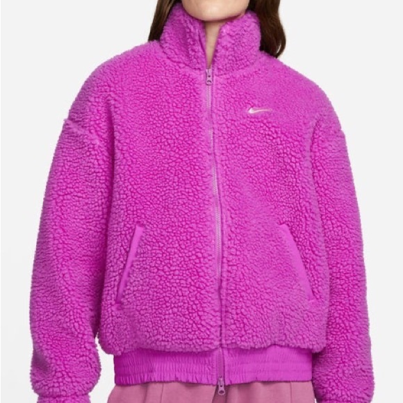 Nike Women’s Oversized Plush Swoosh Jacket - Picture 2 of 15